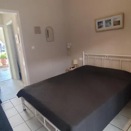 Garden House Katerina 4*