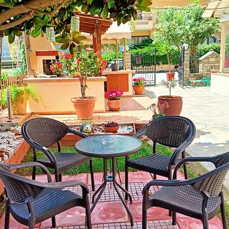 Appart hôtel Garden House Katerina *