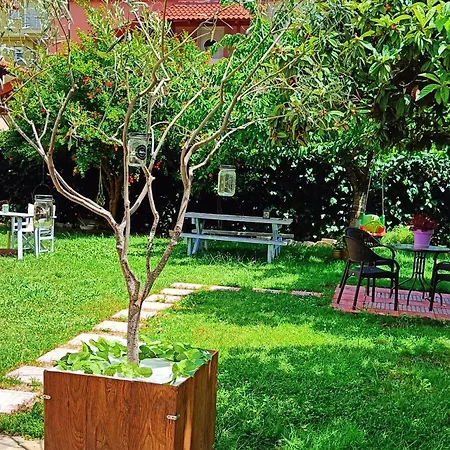 Garden House Katerina 4* Λεπτοκαρυά