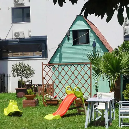 Garden House Katerina 4*