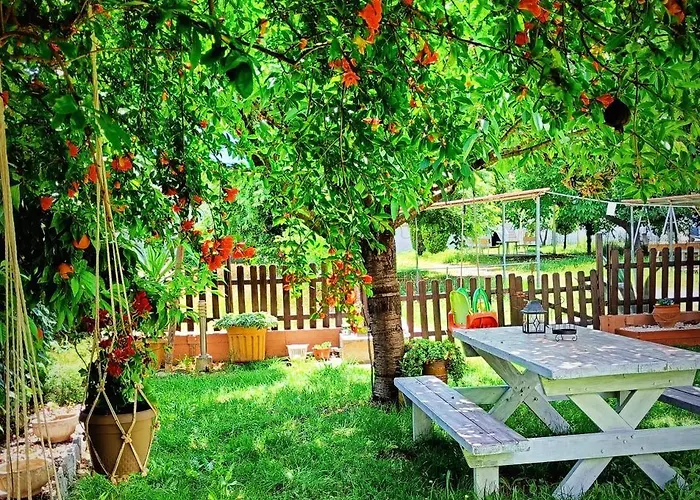 Garden House Katerina 公寓式酒店 乐托卡亚